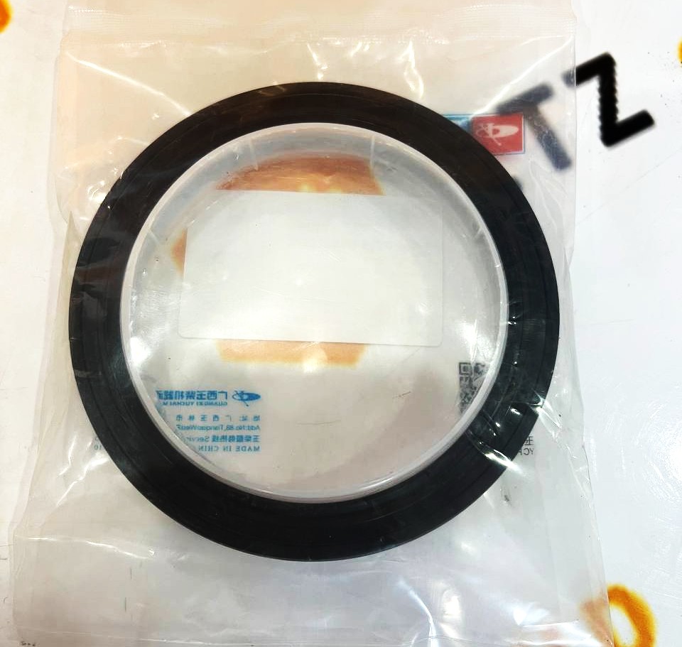 Сальник коленвала задний YC6108 2