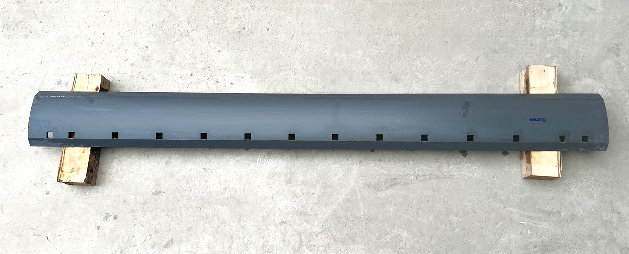 Нож средний GR180 1982-203,2. 14 отв. болт 19мм. толщ 18.5мм