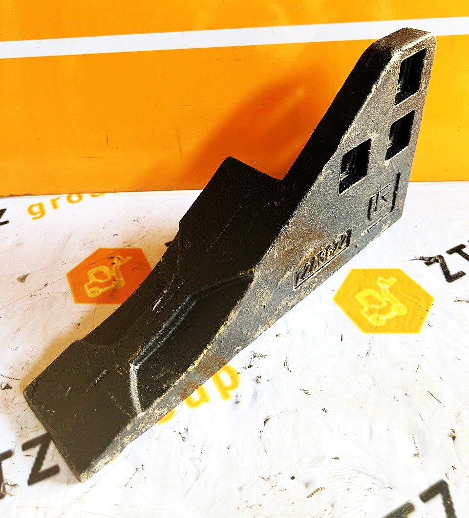 Зуб ковша правый Liugong 835H 2