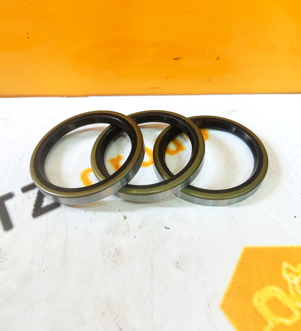 Пыльник втулки 60-75-8