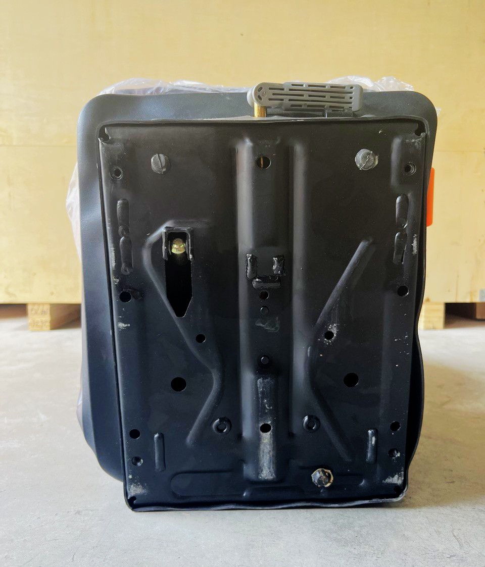 Сиденье оператора(ткань) без подлокотника 2