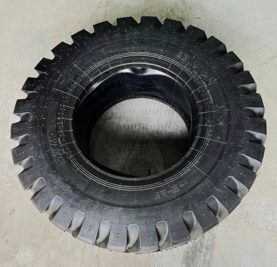 Шина 17,5-25 2