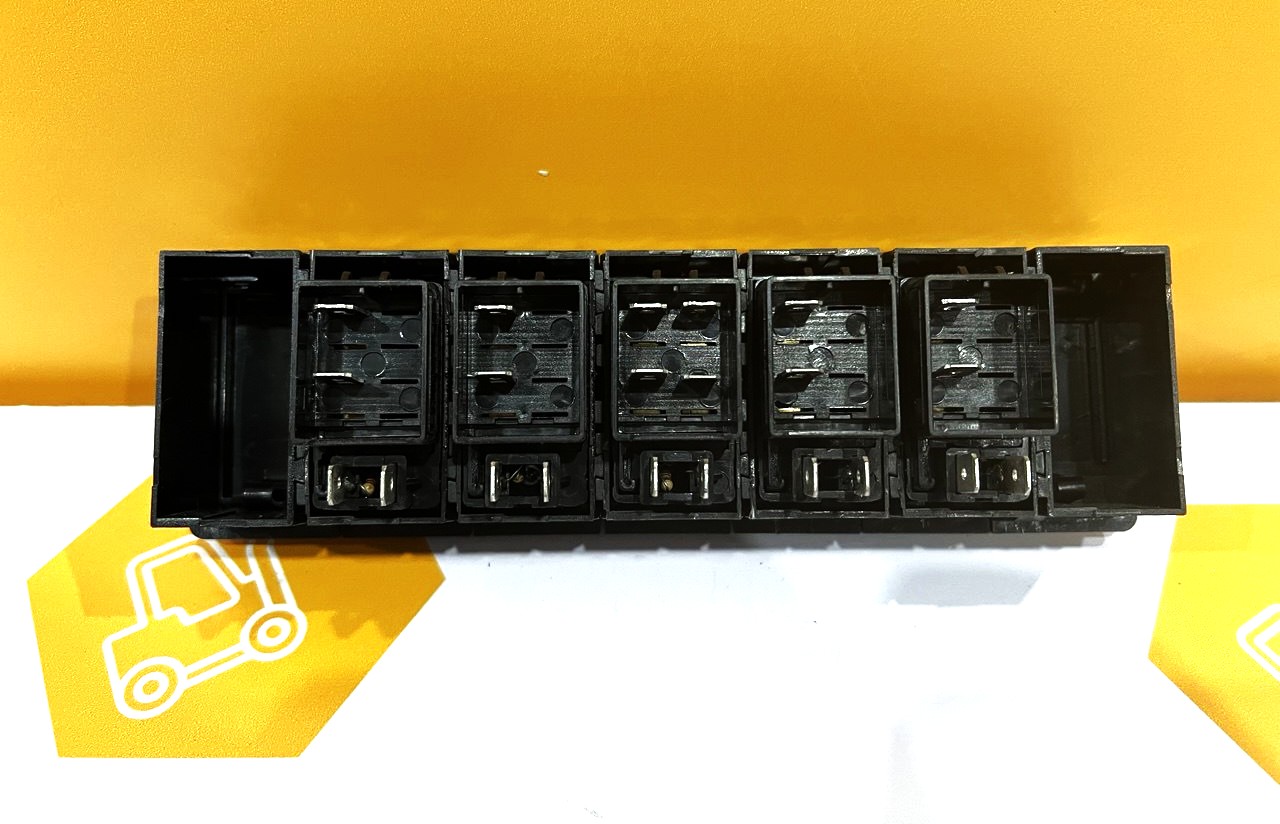 Блок клавишных переключателей 5 клавиш XC 2