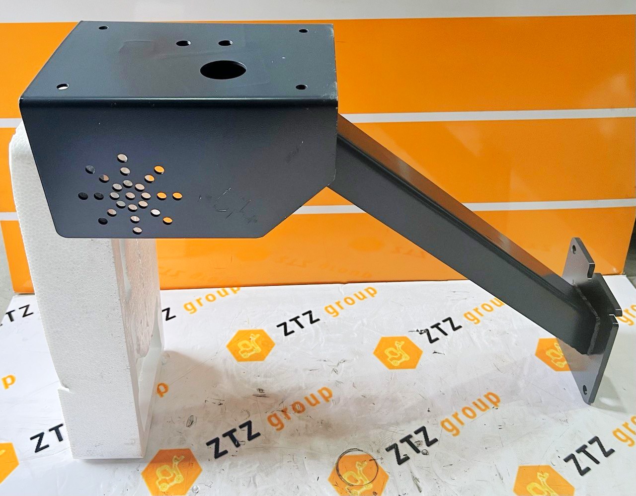 Кронштейн фары длинный 500FN правый