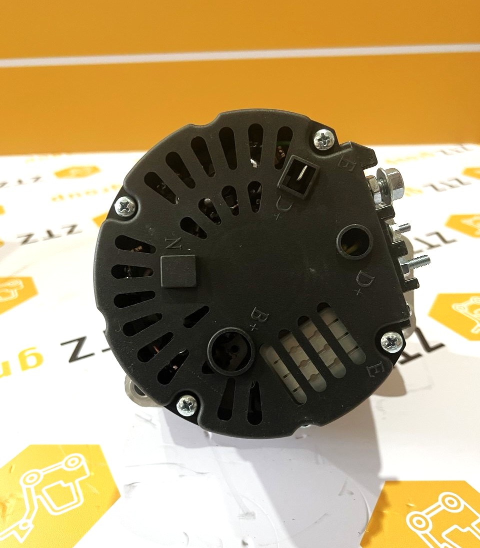 Генератор Weichai WD615 (28V70А) серый 2716D 4