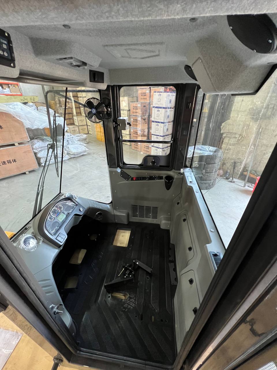 КАБИНА В СБОРЕ (КОНДИЦИОНЕР) 300FNV.10I.1A 5