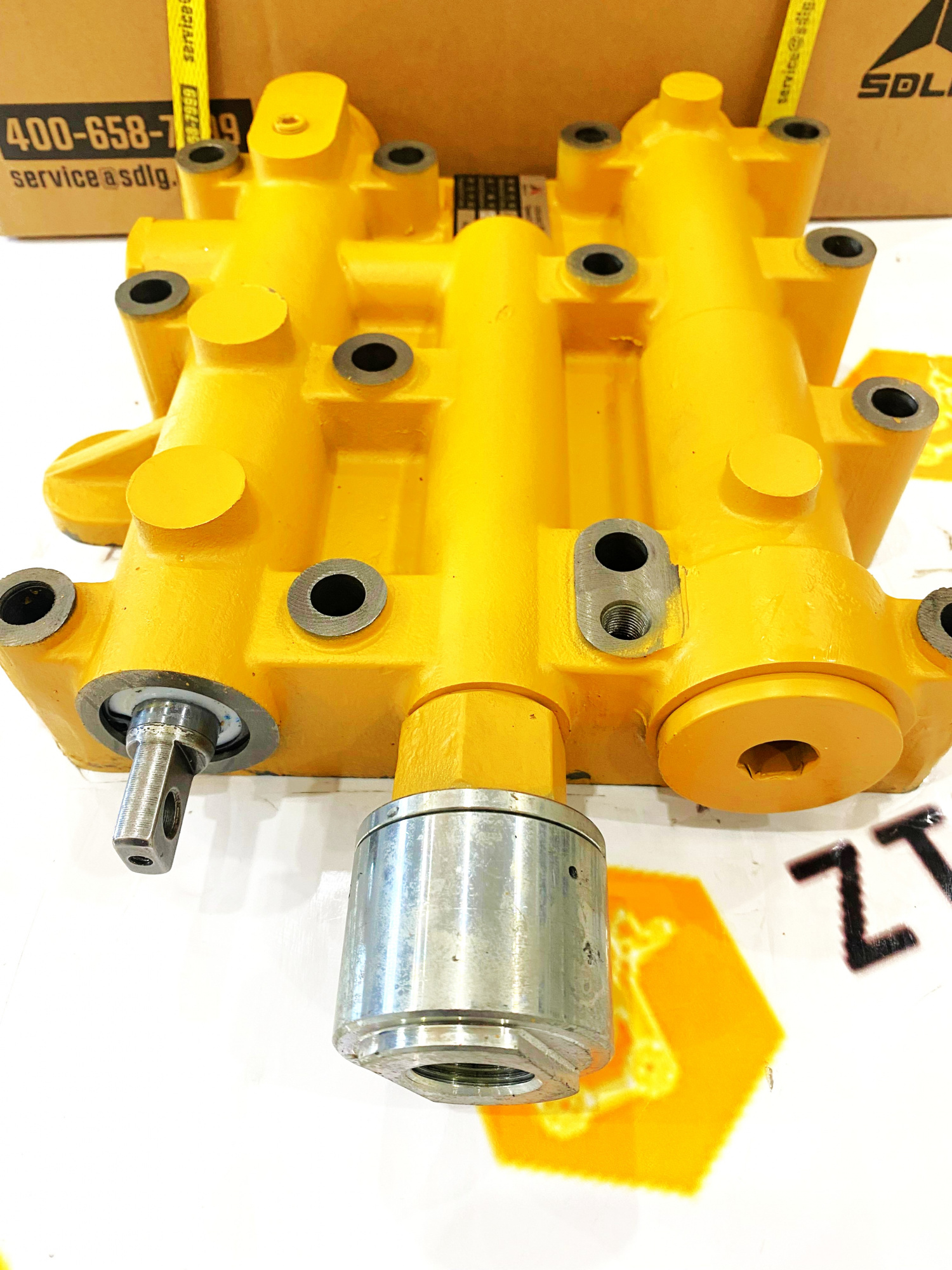 Клапан трансмиссии КПП SDLG 4120000064 2