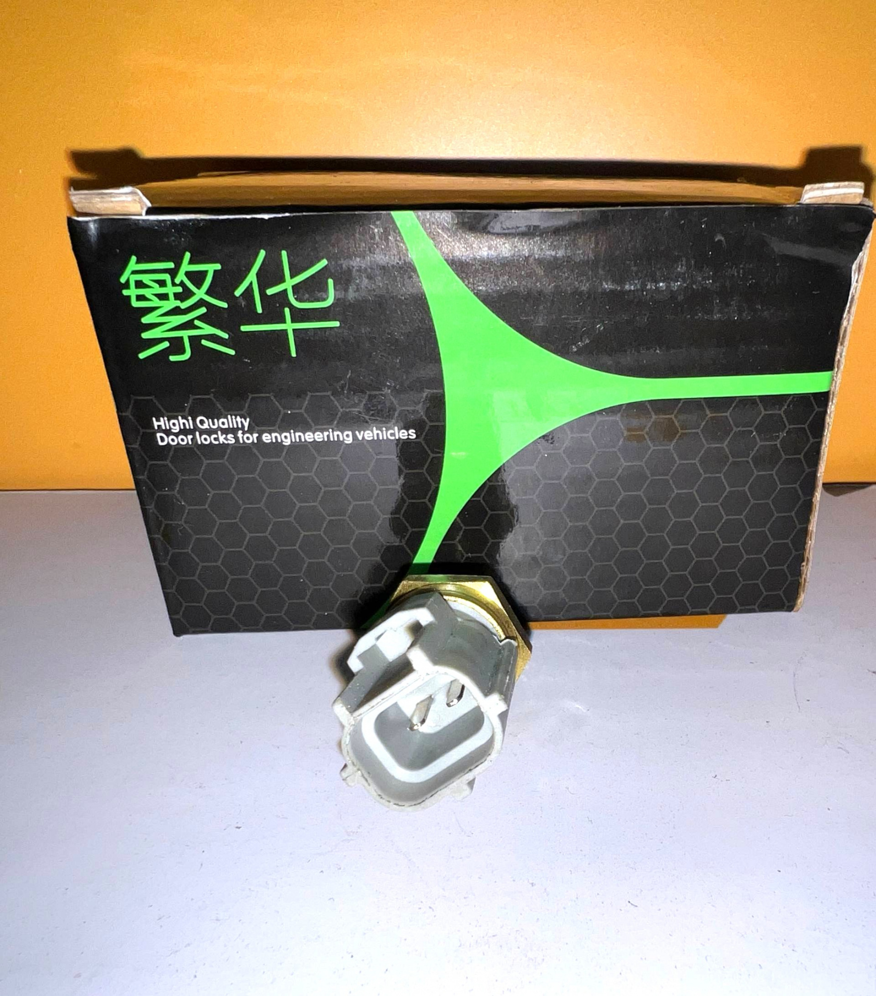 Датчик температуры топлива SC8DK280Q3 2