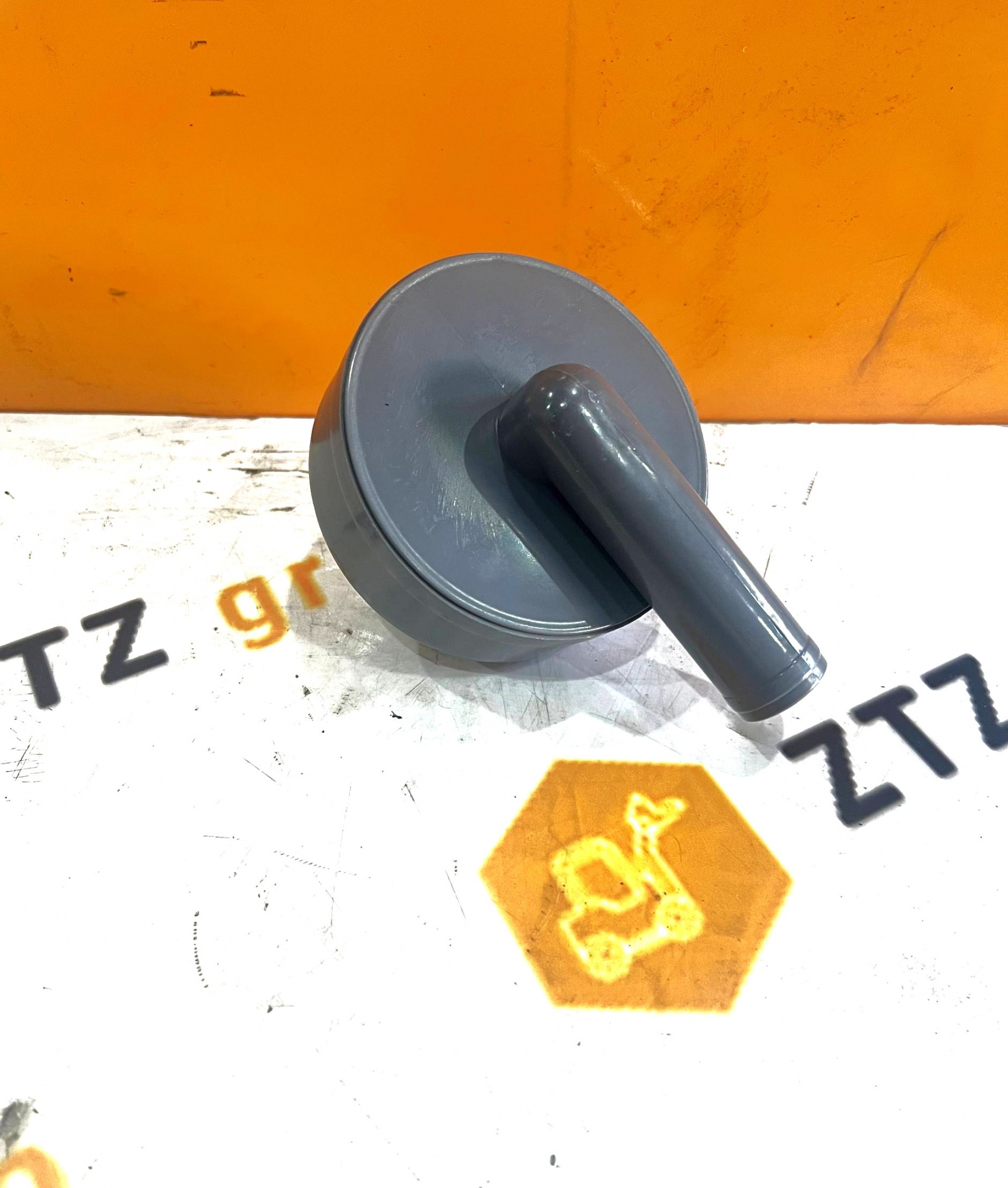 Сапун двигателя YC6108 пластик 2